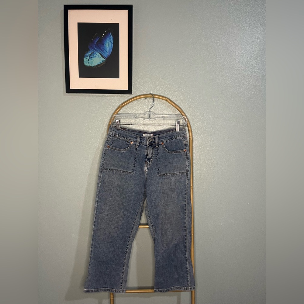 Stylish capri Levi pants 👖